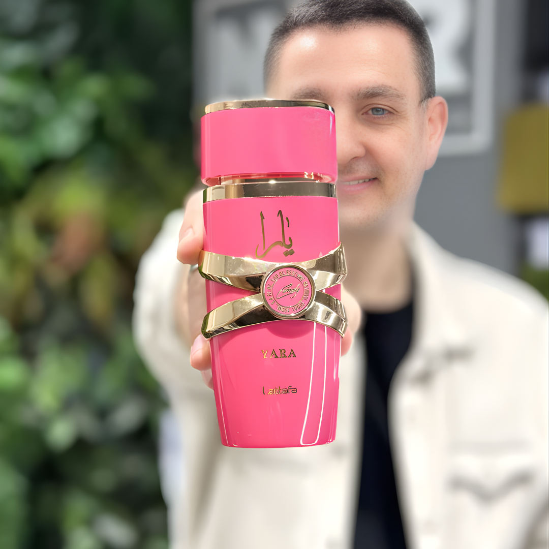 PERFUME YARA CANDY HOT PINK – Dulzura irresistible, frescura moderna y un aroma que conquista desde el primer instante