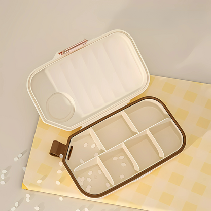 PASTILLERO CARAMELO EXTRA GRANDE – Organiza tus medicamentos con estilo y practicidad